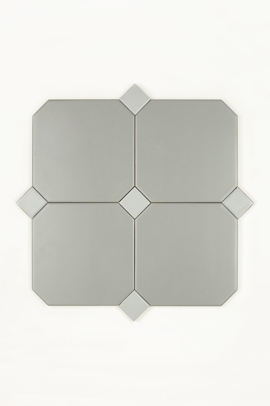 Pavé Eucalyptus 15x15 cm, Gris Dot 3x3 cm