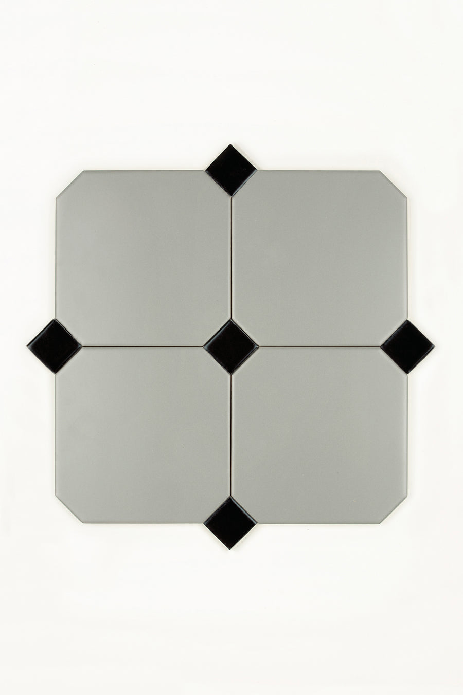 Pavé Eucalyptus 15x15 cm, Noir Dot 3x3 cm
