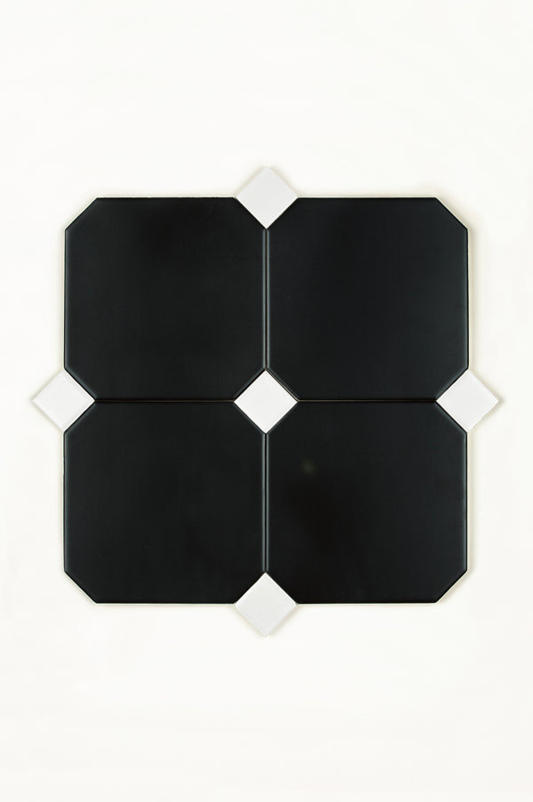 Pavé Noir 15x15 cm, Blanc Dot 3x3 cm