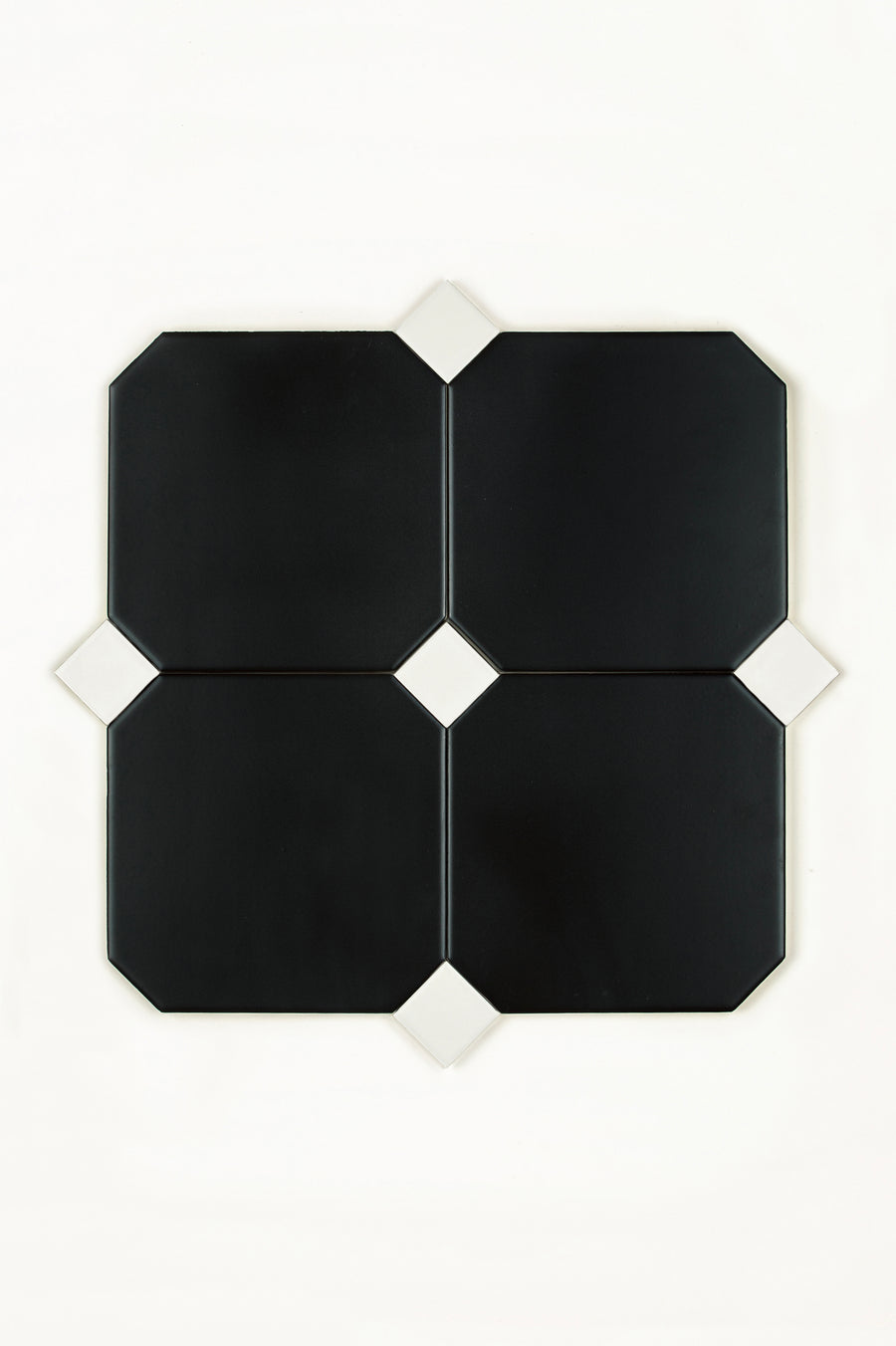 Pavé Noir 15x15 cm, Biscuit Dot 3x3 cm