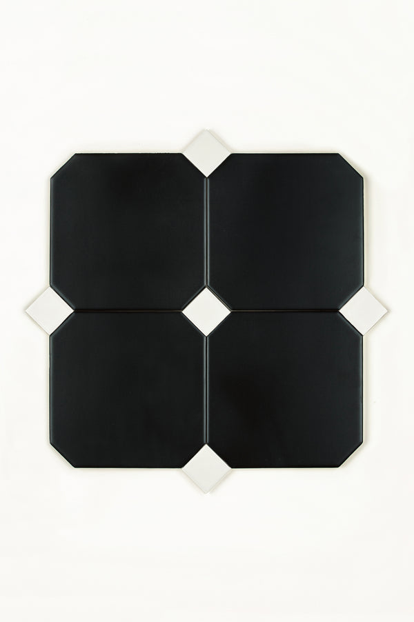 Pavé Noir 15x15 cm, Biscuit Dot 3x3 cm