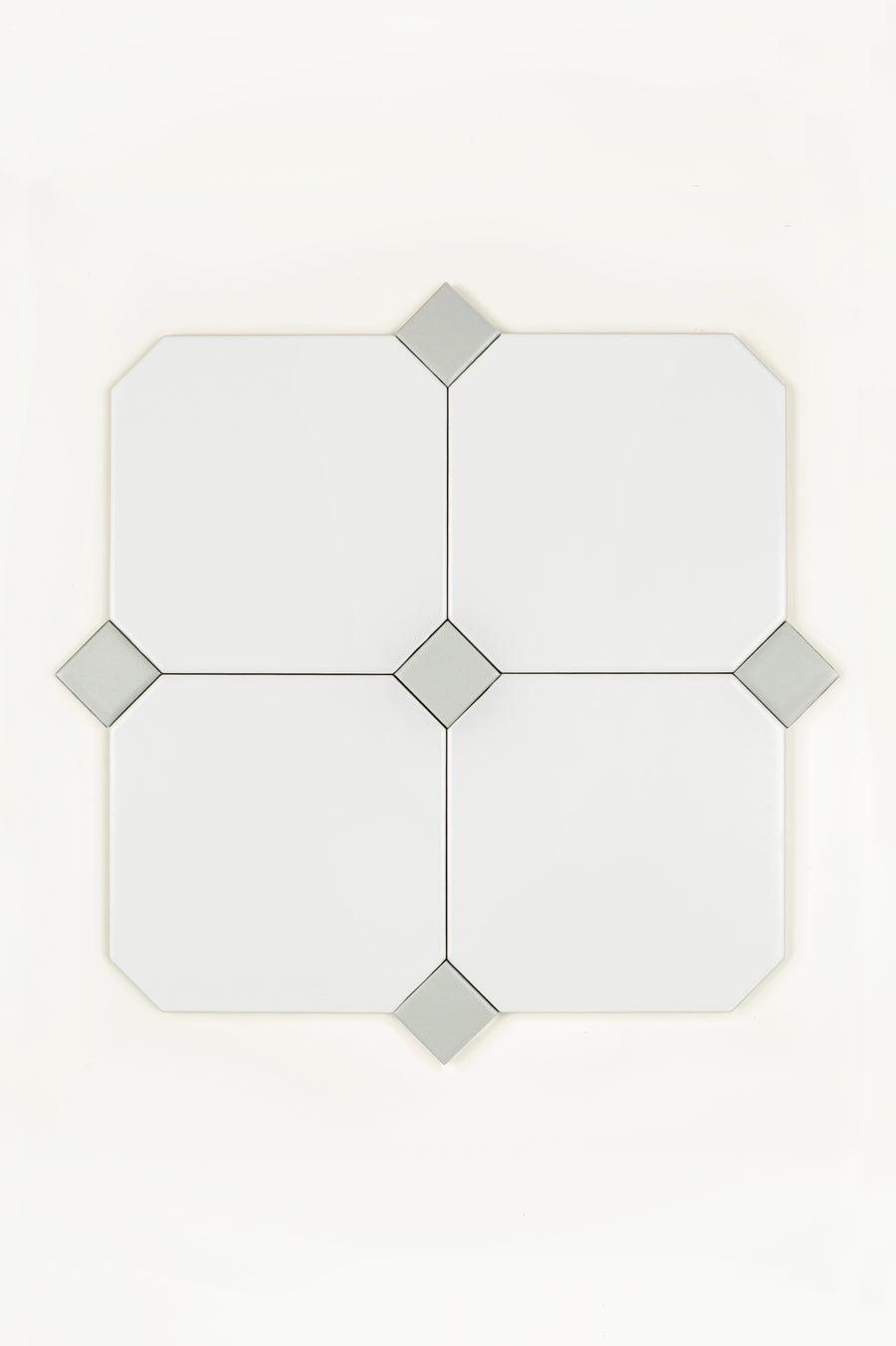 Pavé Blanc 15x15 cm, Gris Dot 3x3 cm